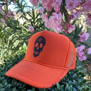 Skull trucker hat